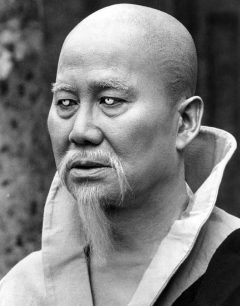 Keye-Luke-as-Master-Po-Kung-Fu-1972-1975