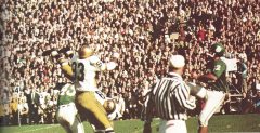 Mike_Kenney_kicks_field_goal_against_Notre_Dame_1966